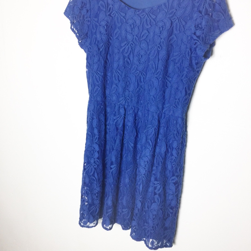 Sunny Leigh Blue Lace Midi Dress - Picture 4 of 6